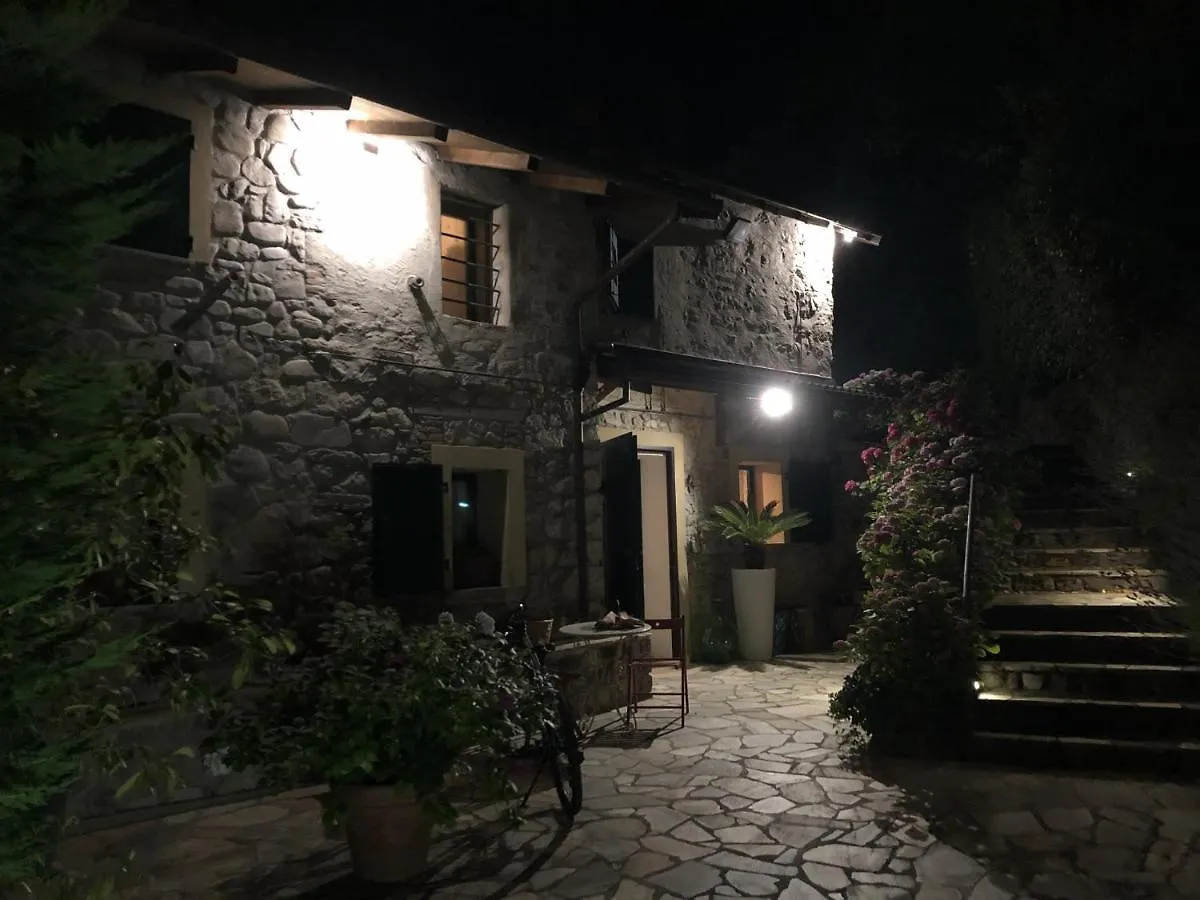 Villa “Sparisio” Casa In Sasso Con Piscina E Campo Da Tennis Lama  Itália